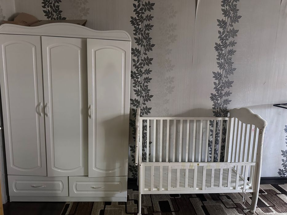 Детский шкаф и кроватка