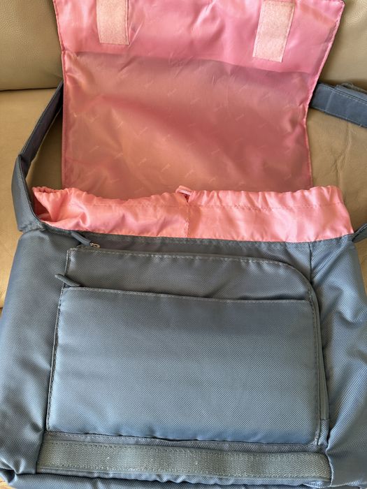 Розова чанта за лаптоп 15.6