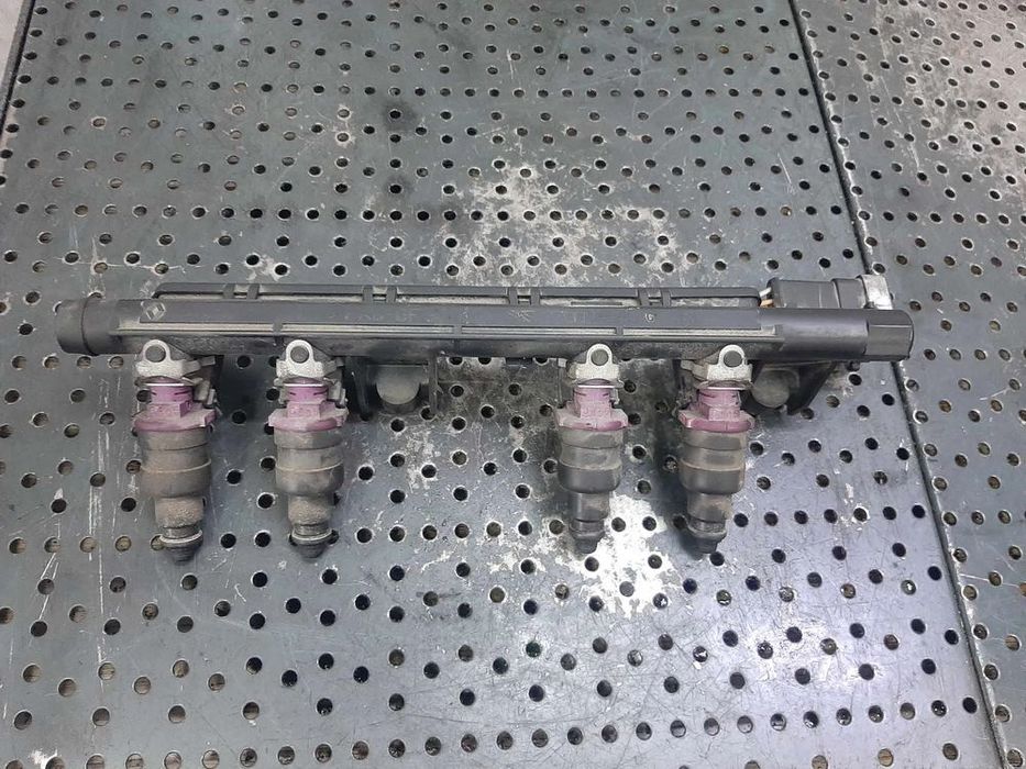 rampa cu injectoare 1.2 b renault twingo clio 1 clio 2 873774 7700114546