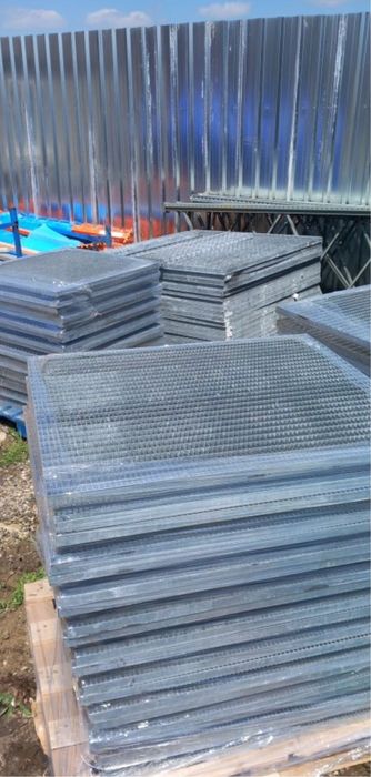 Trepte si gratare zincate