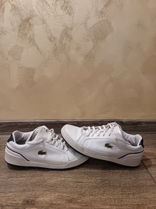 Vând Adidași Lacoste