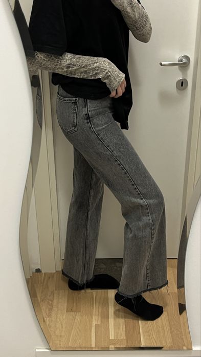 Blugi gri cu talie inalta