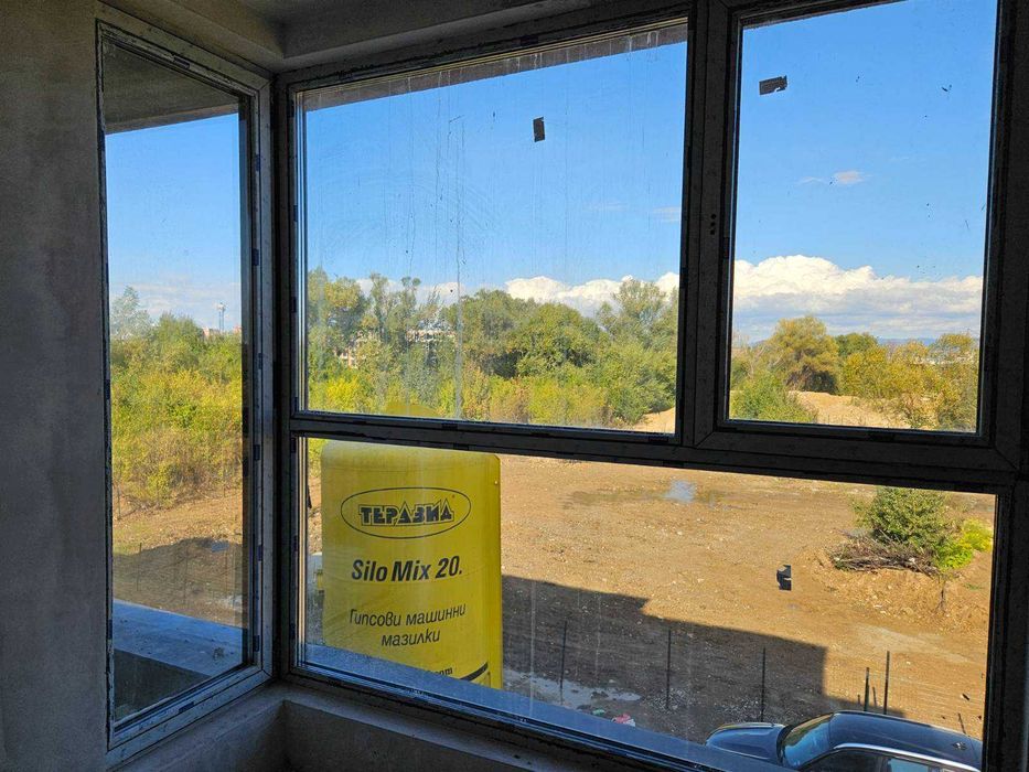 Тристаен апартамент ж.к. Малинова долина