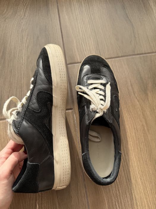 черни обувки gant