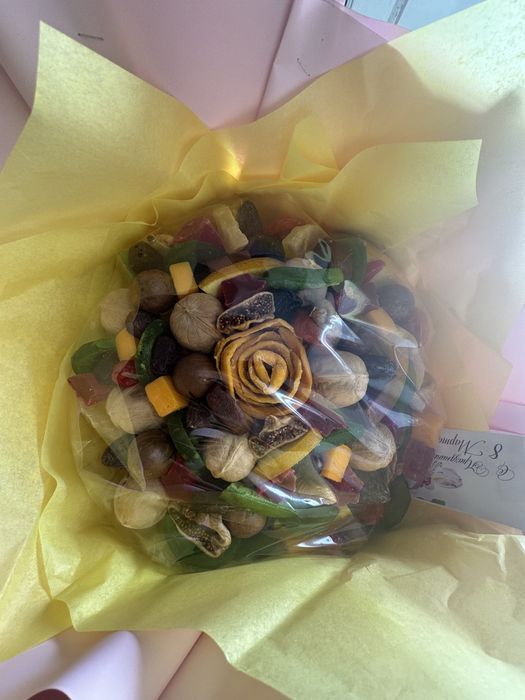 Букет из сухофруктов