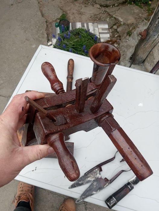 De vânzare vechituri tot lotul 100 lei.