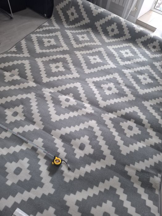 Ковёр новый 200×300