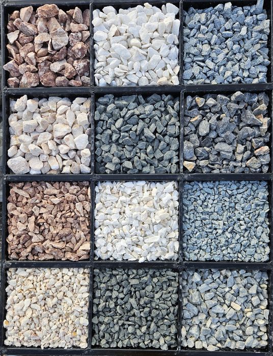 Piatra decorativa ornementala neagra, rotunjita gradina alb gri rosie