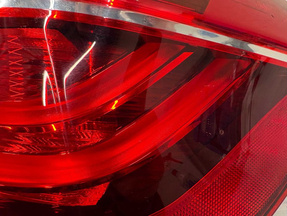 Оригинален БМВ Ф45 Десен Външен Стоп ЛЕД Европейски 7311060 LED
