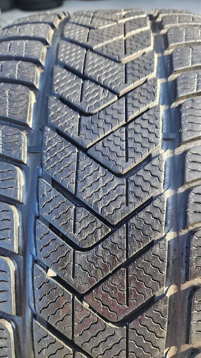 SET 4 Anvelope Iarna 245/45 R18 + 275/40 R18 PIRELLI Sottozero 3 RSC XL (BMW Original) Runflat