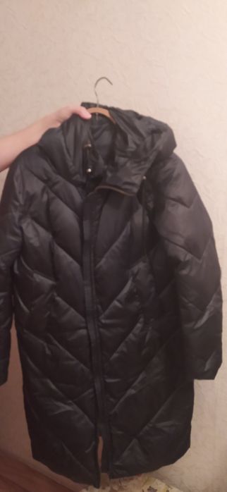 Продам ,куртки  , пуховики, пальто по 500 тенге