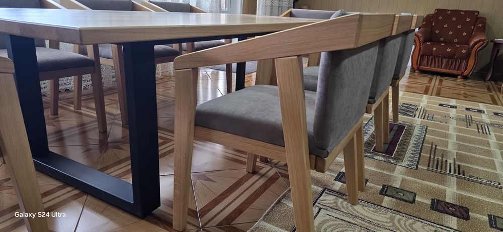 Set Dining Premium: Masă și  Scaune din Lemn Masiv de Stejar