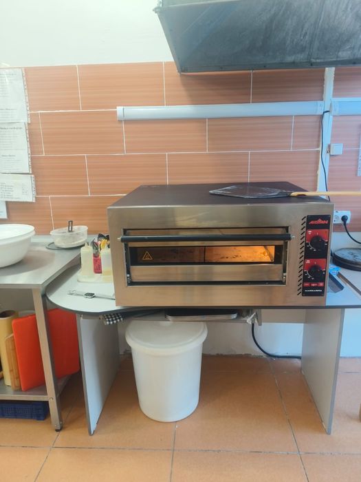 Продам новую пицца печь