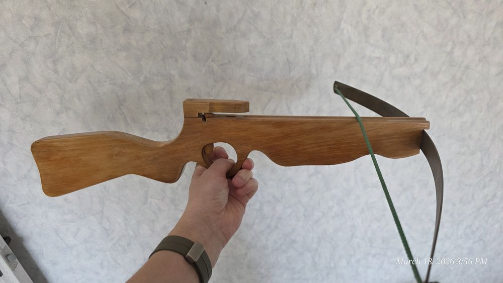 Детский арбалет.