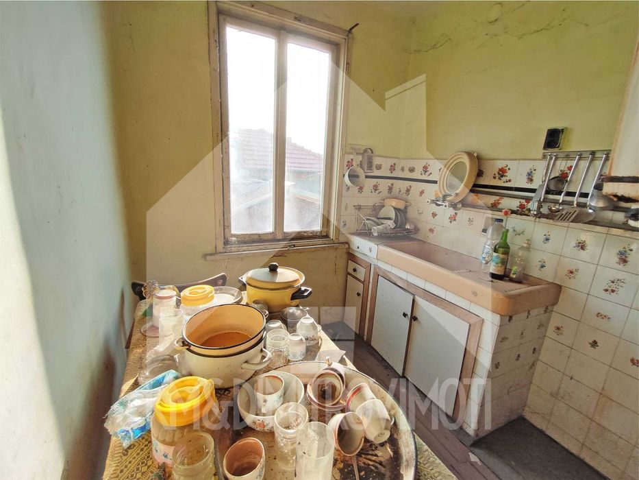 Продава се Етаж от къща в Нови пазар - 82 кв.м за 448 €/кв.м - Снимка #4