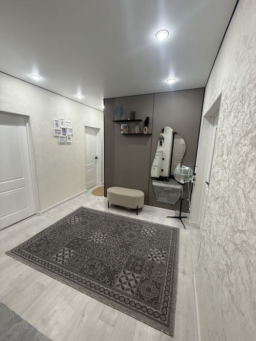 Курмангазы 1а . 2 ком кв .