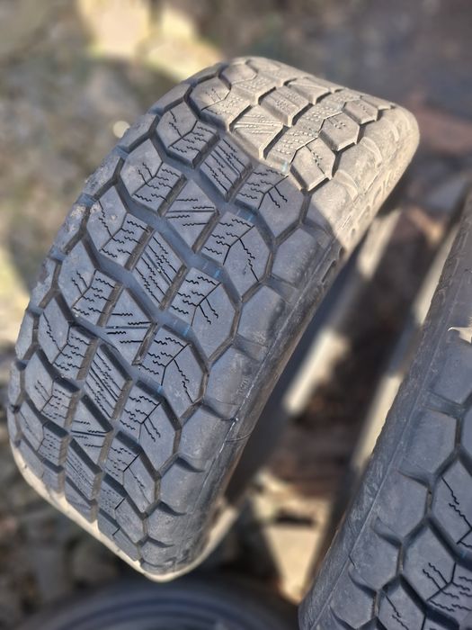 Vand 2 anvelope 225 40 18 de raliu ca noi