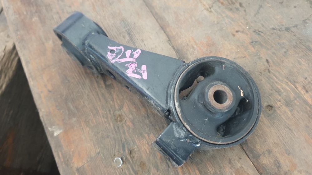 Верхняя подушка двигателя 1MZ