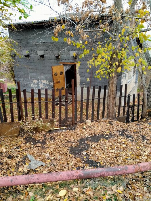 Продам дачный участок район Лесхоза с домом.