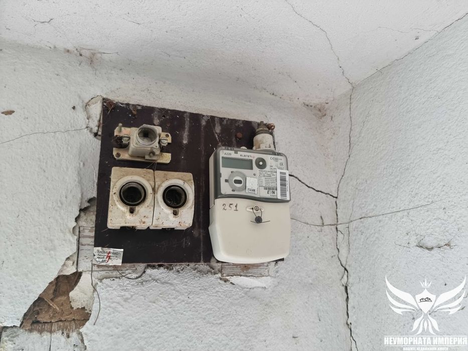 Двуетажна вила/къща 142РЗП с 280кв. двор село Белев Дол общ.Смолян