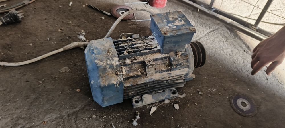 Продам электродвигатель