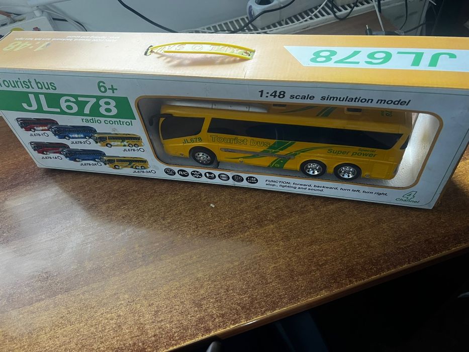 Autobuz de jucărie cu telecomanda