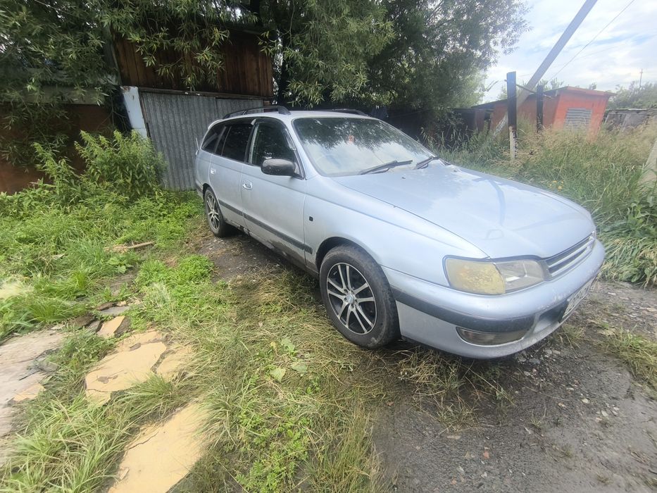 Toyota Caldinа 
Тойота калдина 190