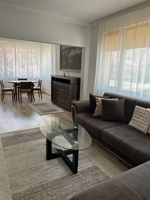 Дава се под наем Тристаен апартамент в Варна, Нептун - 110 кв.м за 765 € - Снимка #1