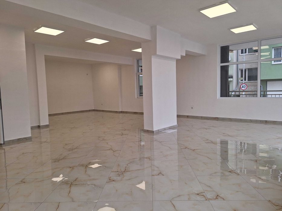 Дава се под наем Магазин в Бургас, Меден рудник - зона В - 96 кв.м за 510 € - Снимка #4