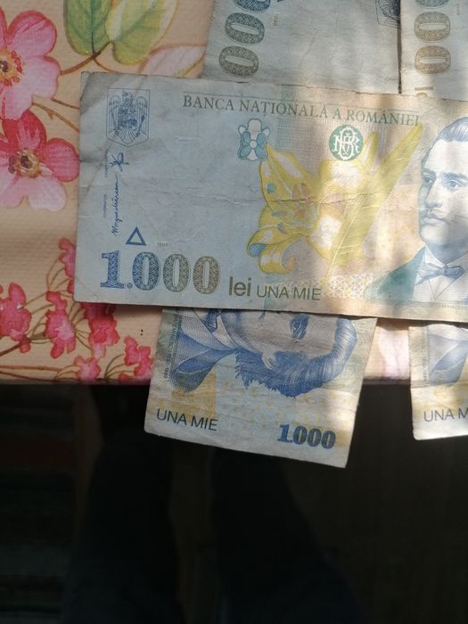 Vând bancnote vechi