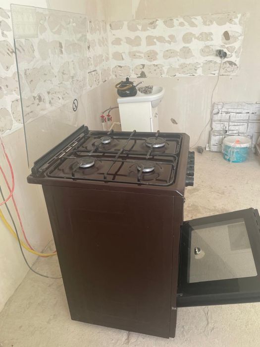 Продам газовую плиту