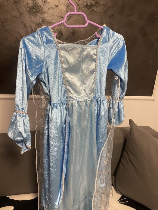 Rochita fetita tip Elsa!