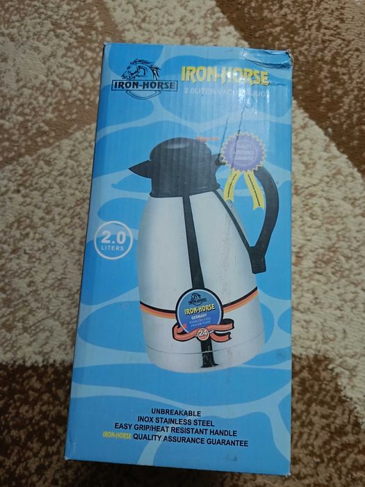 Чайник-Термос 2литра новый и 0.250 литра б.у