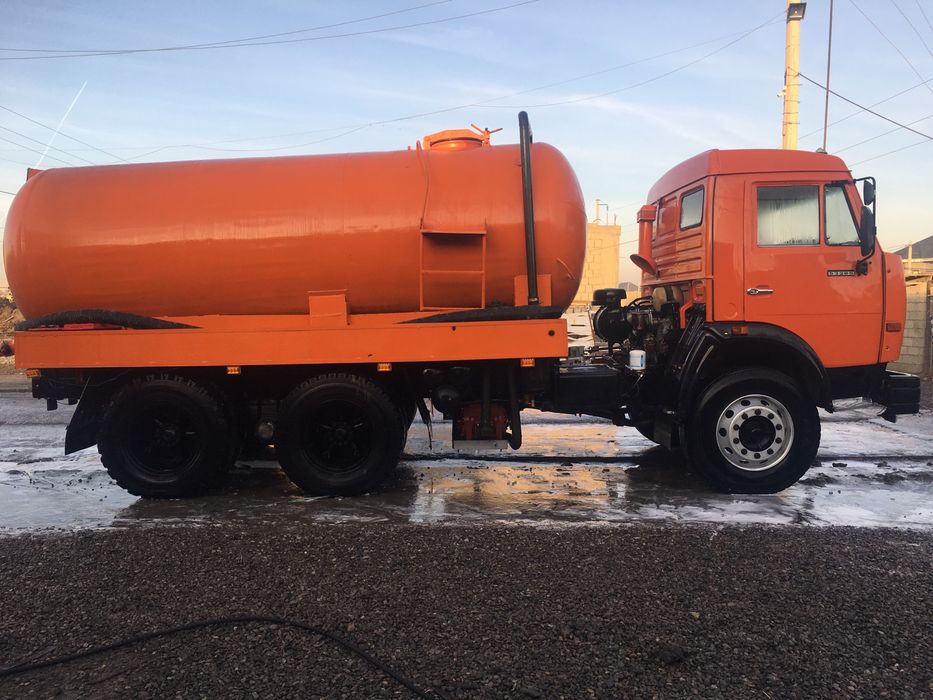 Ассенизатор Водовоз