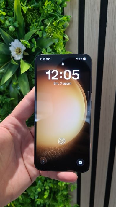 Телефон Samsung Galaxy S23 256 GB в отлично състояние