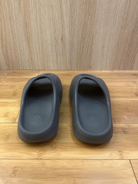 Yeezy Slides - 42 размер