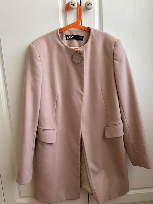 Vand sacou marca Zara