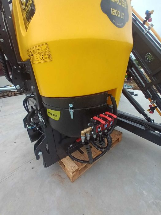 Masina de erbicidat 1200L full hidraulica/MET/Instalatie de erbicidat