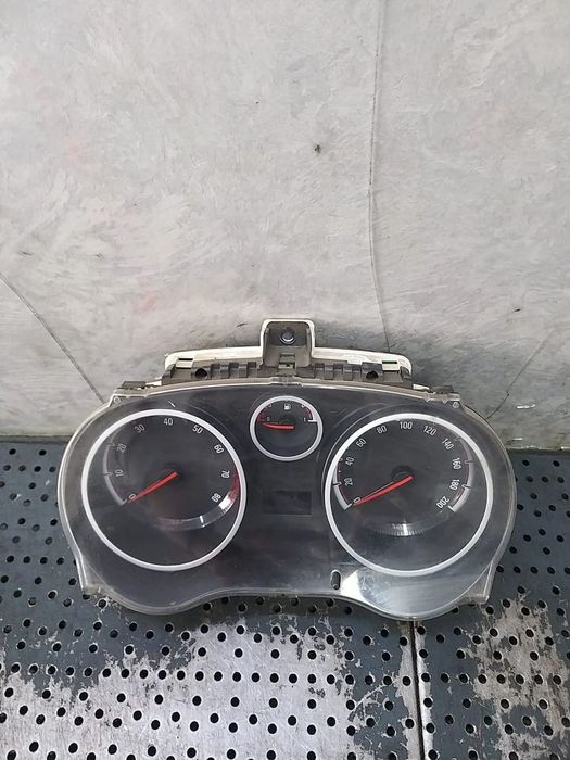 Ceasuri bord benzina opel corsa d s07 p0013264279 1563688