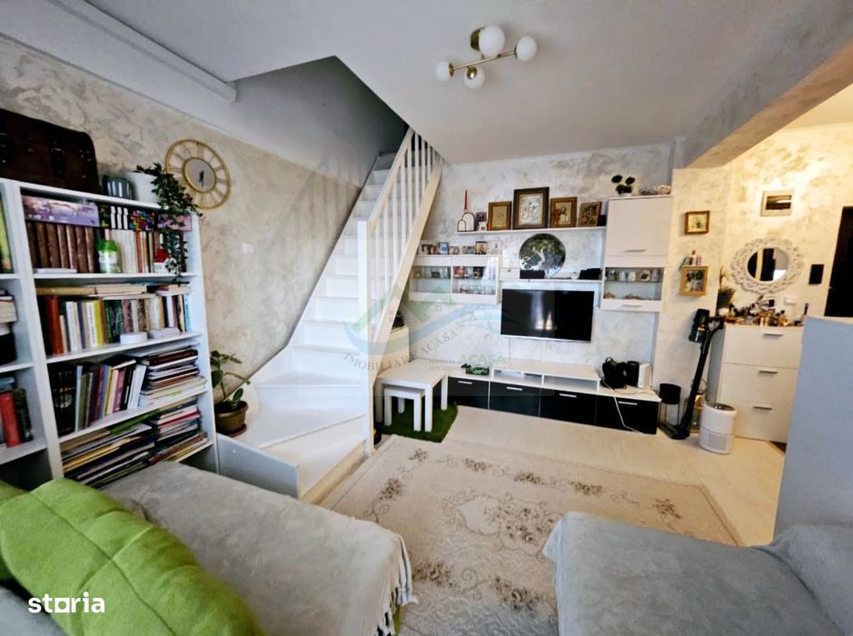 Apartament 3 camere de vânzare — fotografia 1