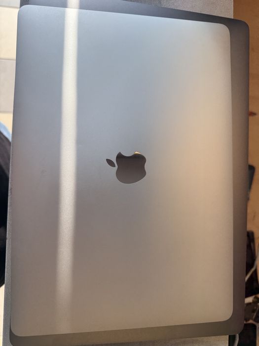 Macbook air 2019 silver