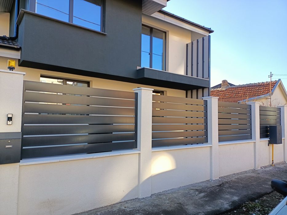 Gard, poartă, poartă pietonală