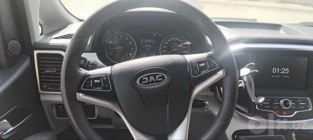 Подаётся Jac Refine М4 просторный и комфортный минивэн