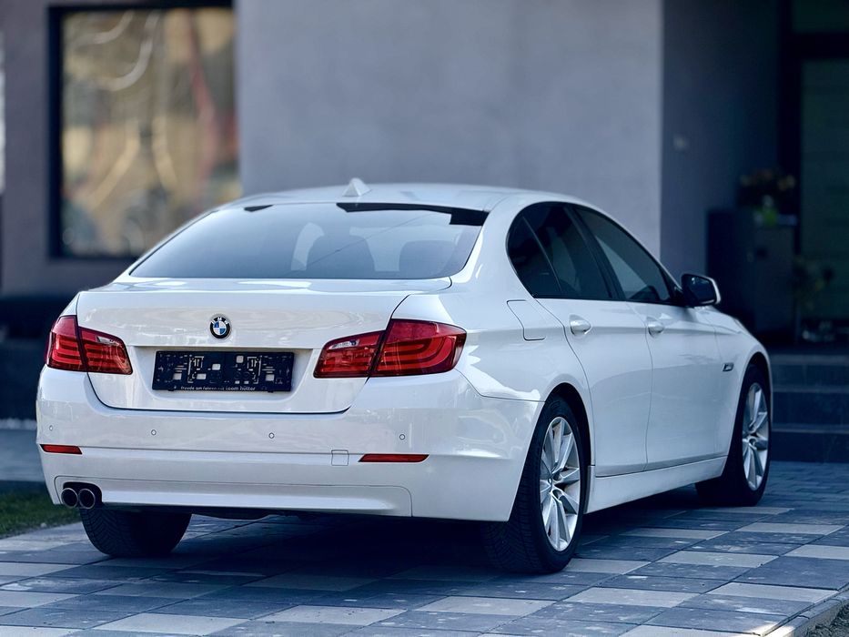**VANDUT**BMW 520D F10 184hp Automat  / Navigatie mare / Import