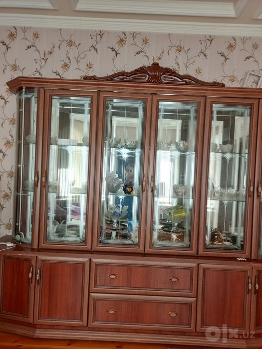 Продается стенка в гостиную в хорошем состоянии