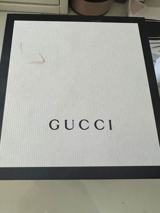 Gucci часовник нов