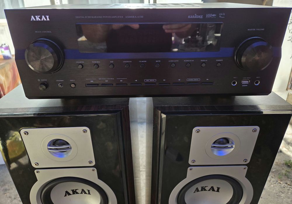 Vand Sistem audio AKAI – 2 Boxe FS002A-305 + Amplificator AS008RA-6100