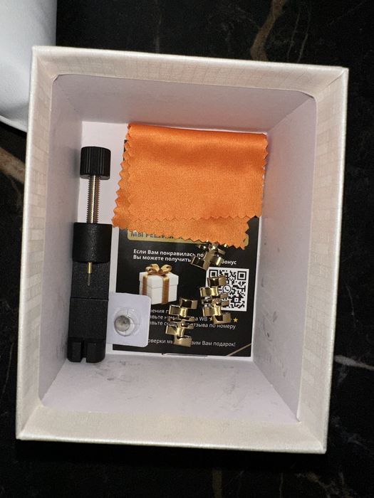 Продам часы мужские кварцевые.