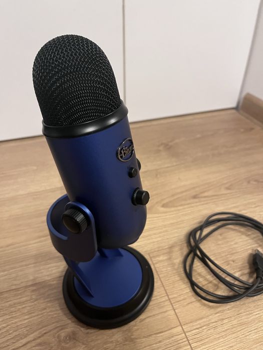 Vand Microfon Profesional Blue Yeti cu cablu USB C