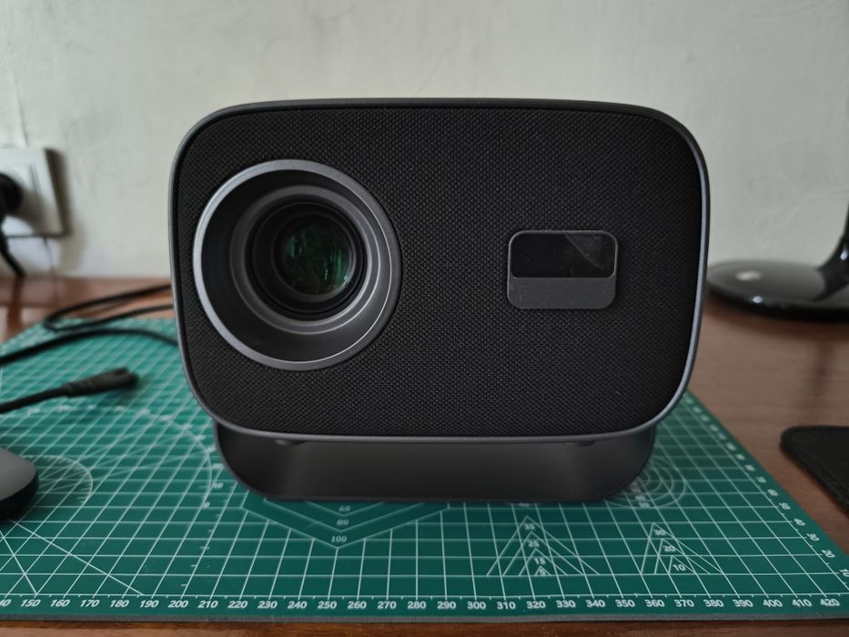 Продам проектор HY-310